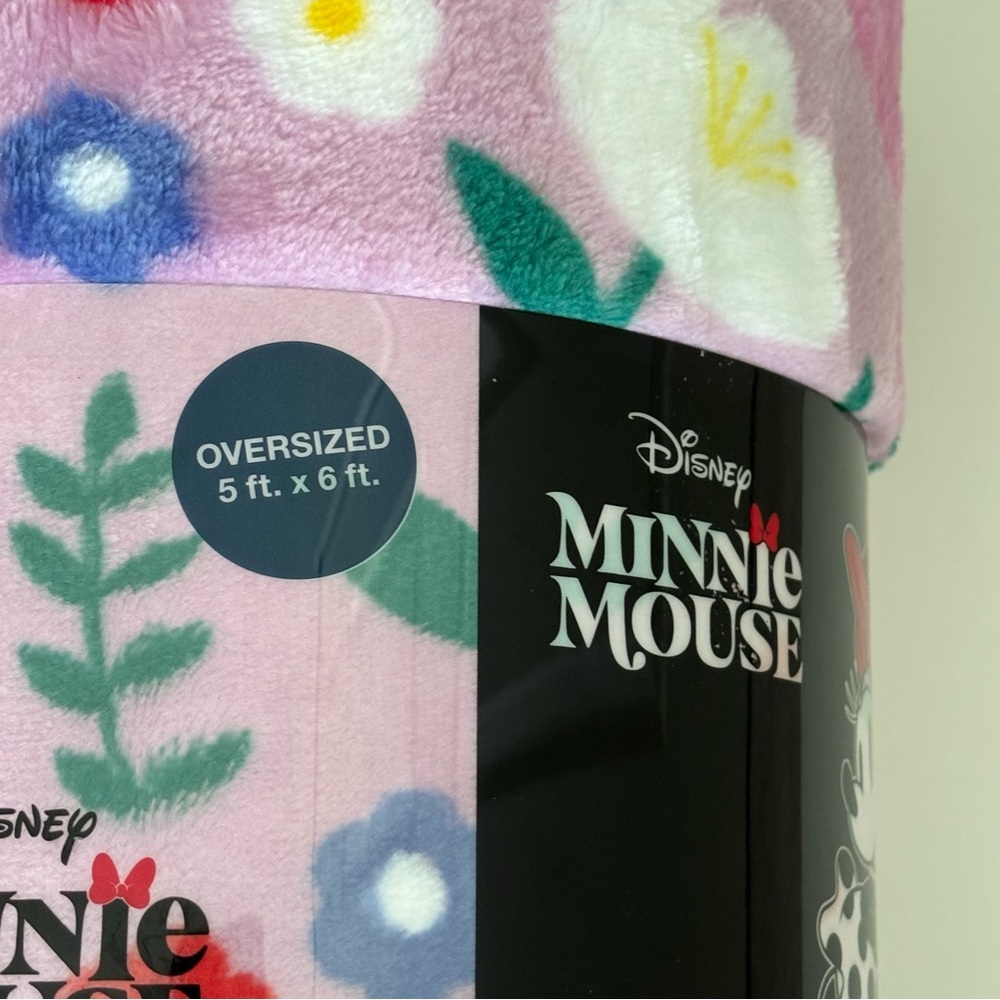 The Big One Plush Disney Minnie Mouse and Daisy Duck Blanket NWT - Picture 3 of 7